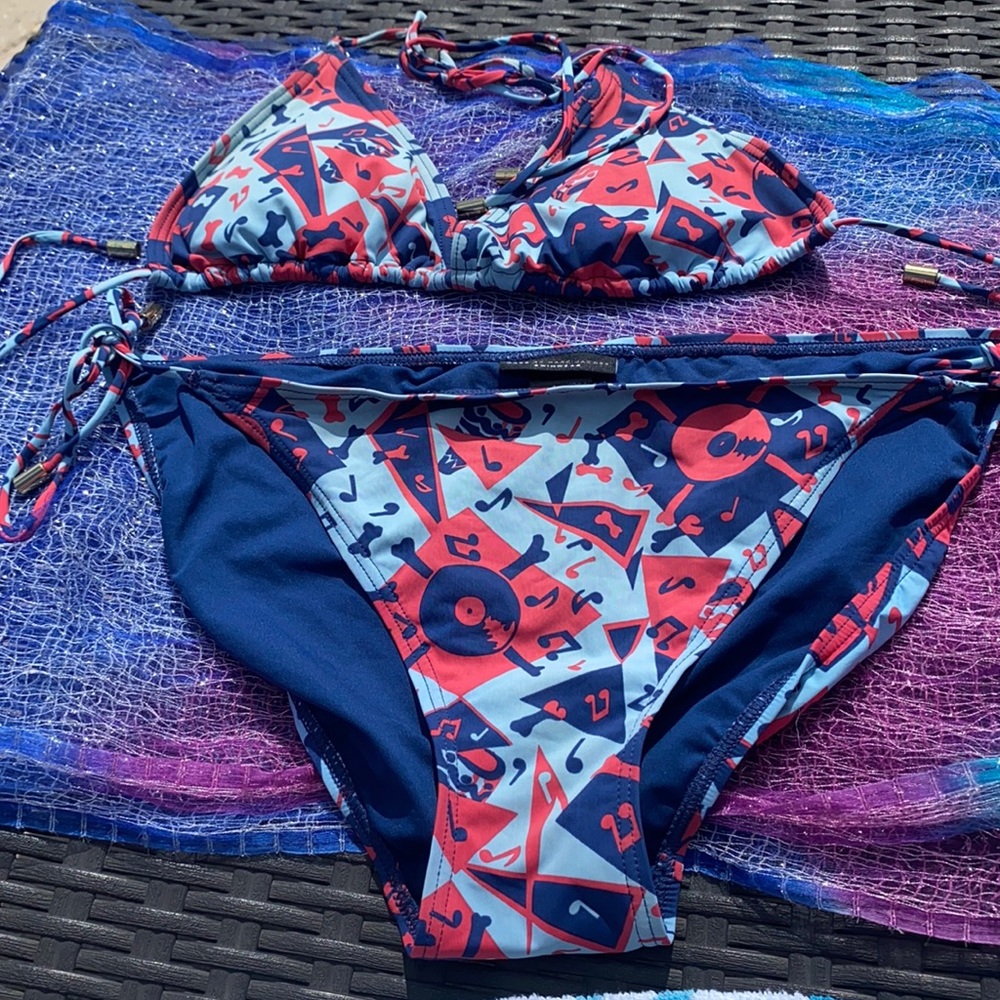 Marc Jacobs swimwear. Bikini. 2 Piece 💗💙Excellent Condition! LG